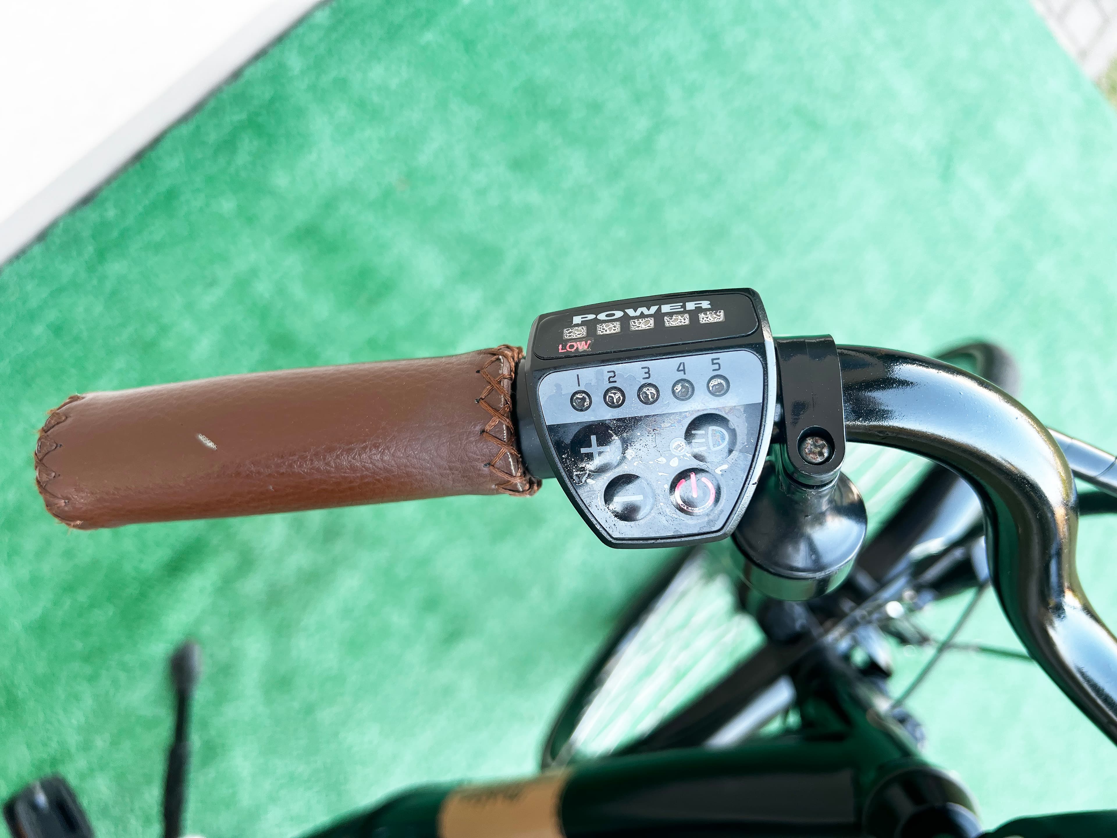 Holenderski rower elektryczny Mobion C54