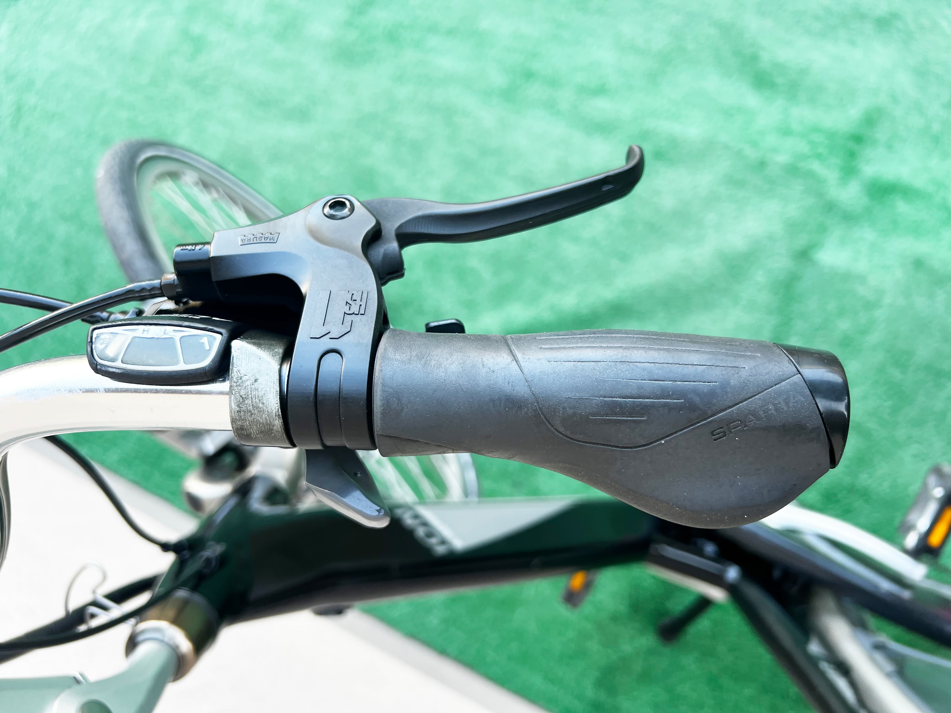 Holenderski rower elektryczny Sparta C46